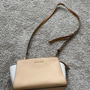 Michael Kors Cross Body Bag